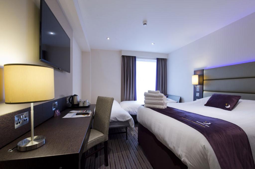 Premier Inn Uttoxeter Exterior foto