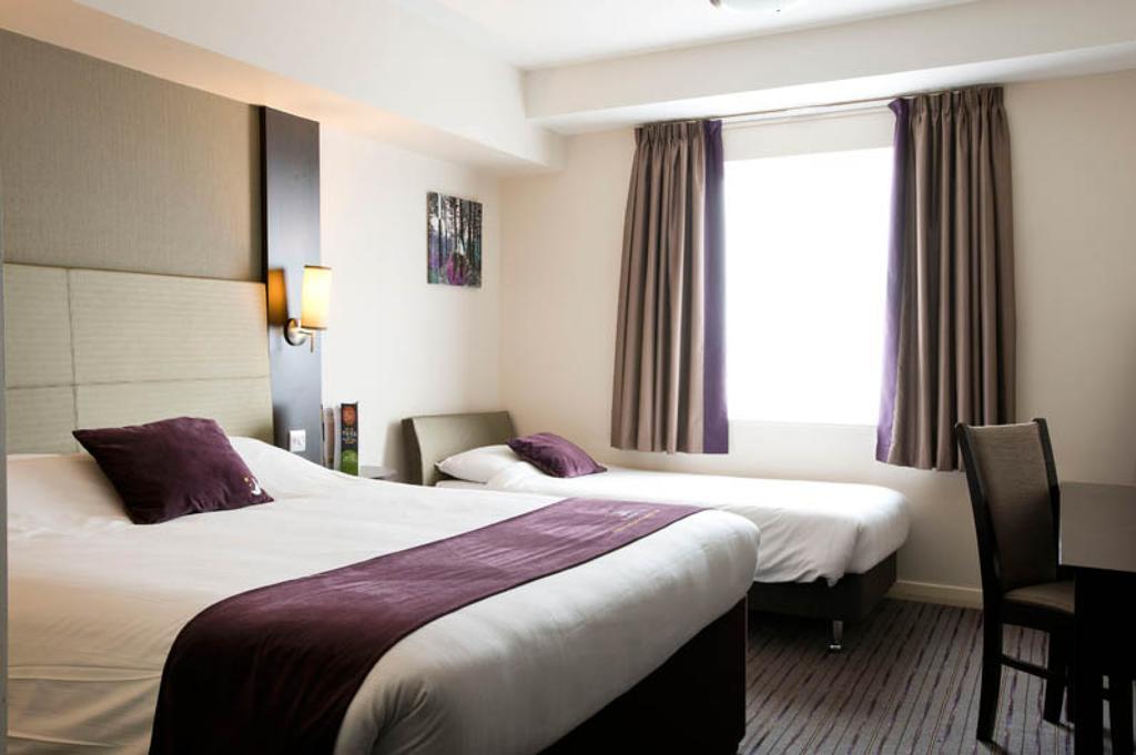 Premier Inn Uttoxeter Exterior foto
